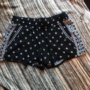 Boho style black and white shorts, SO comfortable